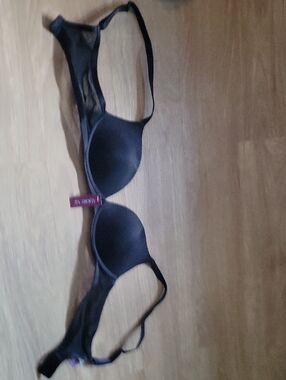 Adore Me Seamless Black T-Shirt Bra with Light Padding